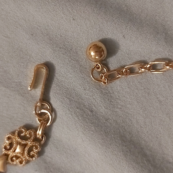 Avon Jewelry Vintage Avon Gold Accent Necklace Poshmark